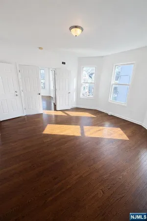 $2,500 | 81-85 Columbia Avenue, Unit 2, Newark, NJ 07106