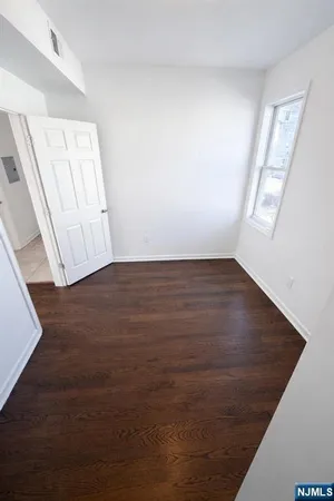 $2,500 | 81-85 Columbia Avenue, Unit 2, Newark, NJ 07106