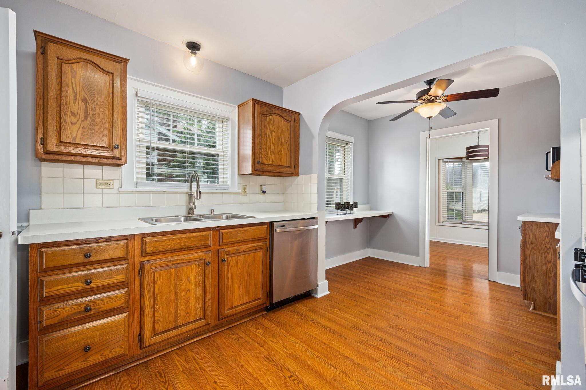1323 West Circle Road Peoria, IL 61604 - Photo 11 of 43