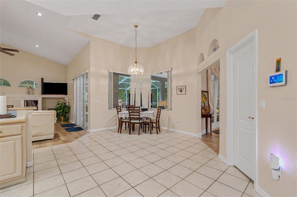 702 Brooker Ridge Court Brandon, FL 33511 - Photo 10 of 26