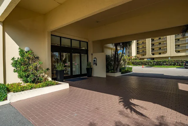 $929,000 | 300 Ocean Trail Way, Unit 301, Jupiter, FL 33477