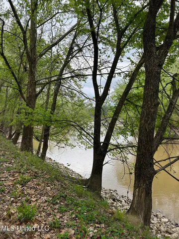 $87,500 | 150 County Road, Greenwood, MS 38930