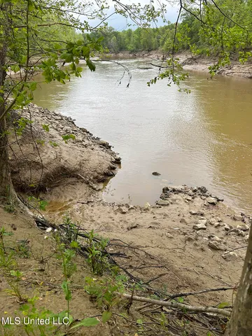 $87,500 | 150 County Road, Greenwood, MS 38930