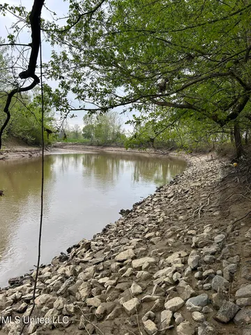 $87,500 | 150 County Road, Greenwood, MS 38930