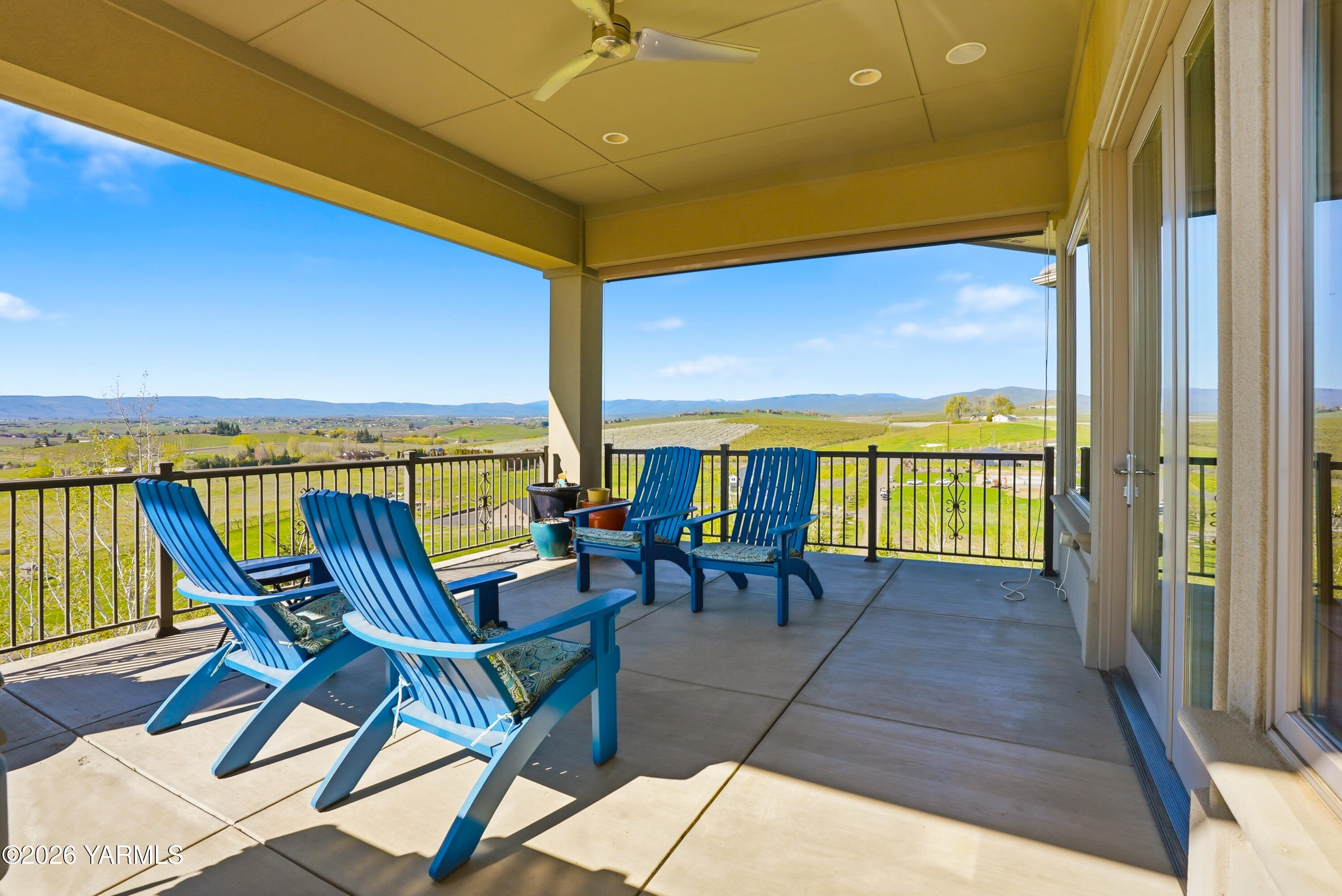 660 Noble Hill Road Yakima, WA 98908 - Photo 45 of 63 45. Upper Level Deck