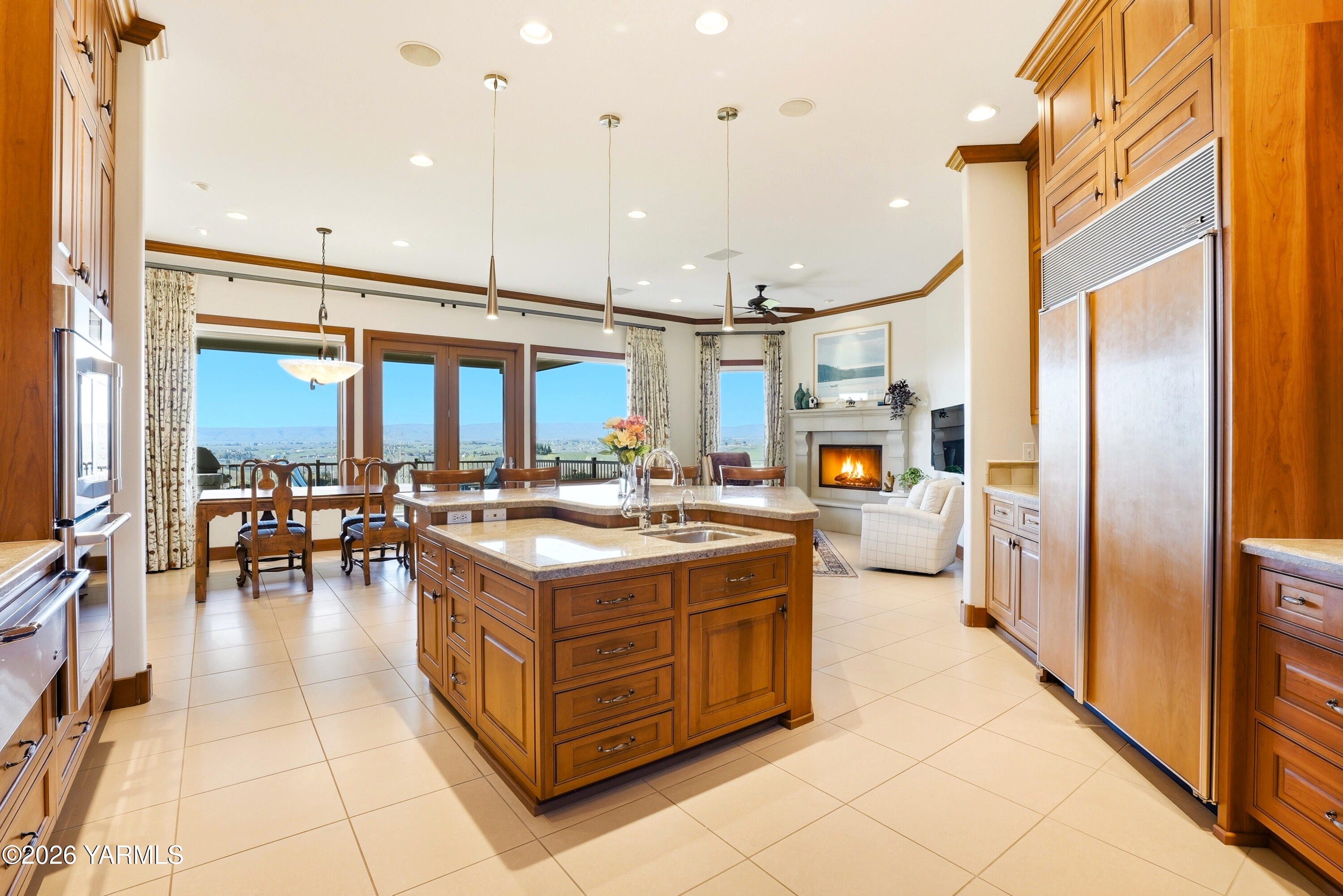 660 Noble Hill Road Yakima, WA 98908 - Photo 10 of 63 10. Room for all the cooks in the kitche