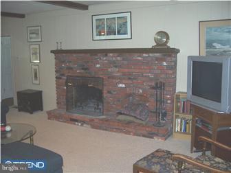 930 Gainsway Road Yardley, PA 19067 - Photo 7 of 12 Family Room