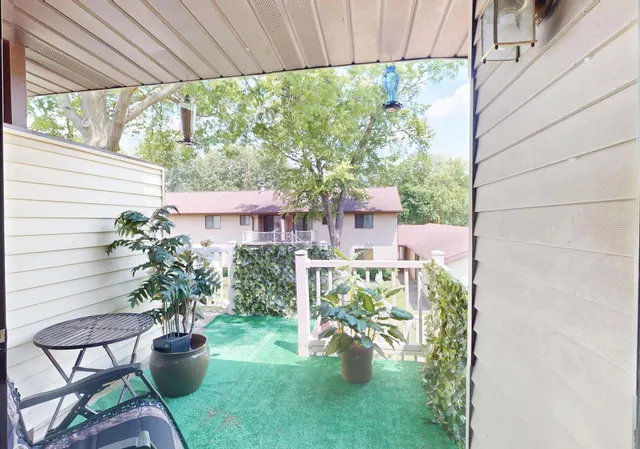 $117,500 | 1804 Oliver Drive, Unit 8, Urbana, IL 61802