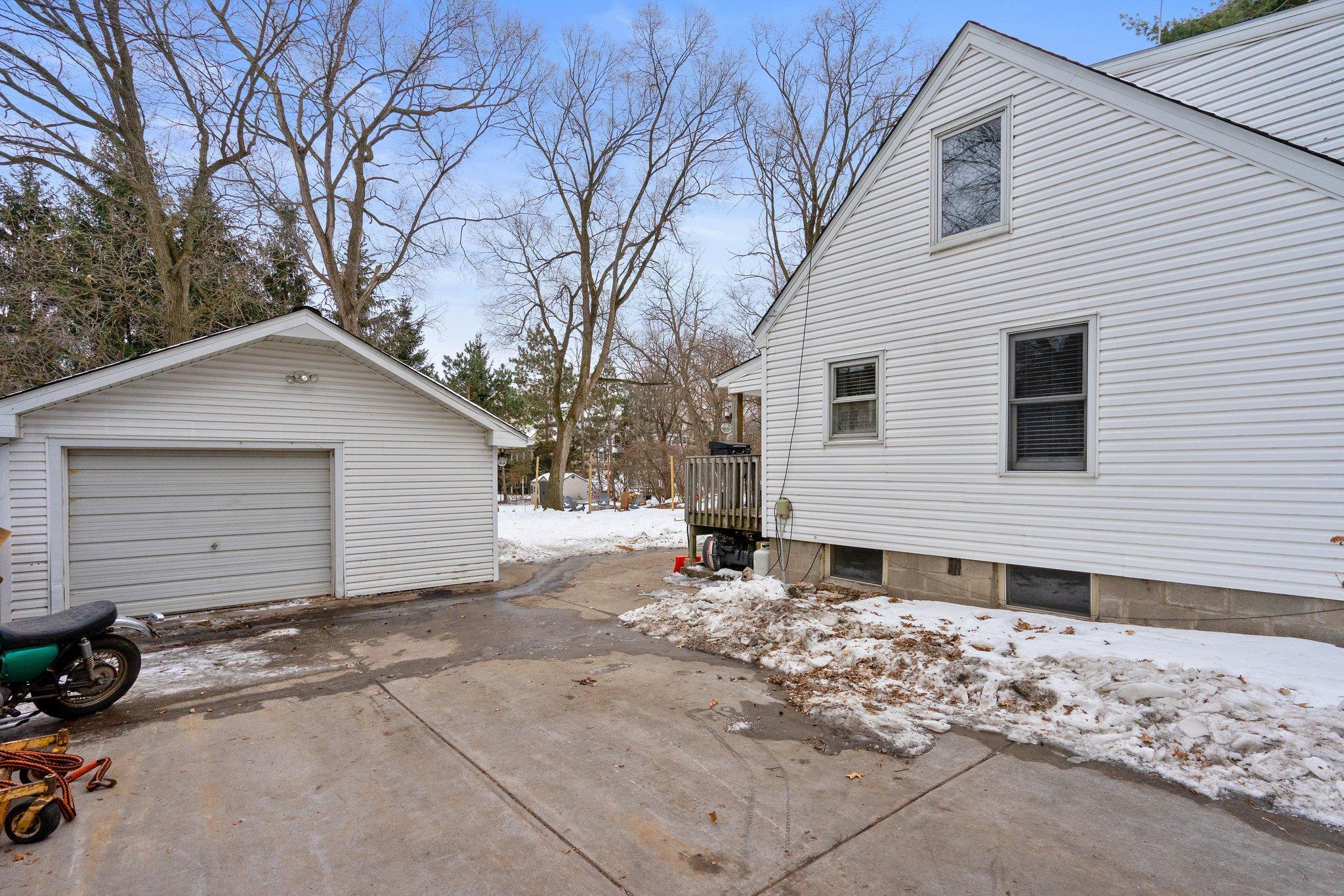 3024 County Rd H2 Mounds View, MN 55112 - Photo 33 of 39