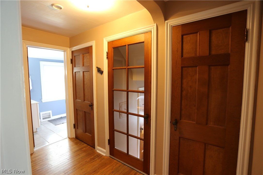 1008 Rushleigh Road Cleveland Heights, OH 44121 - Photo 17 of 28