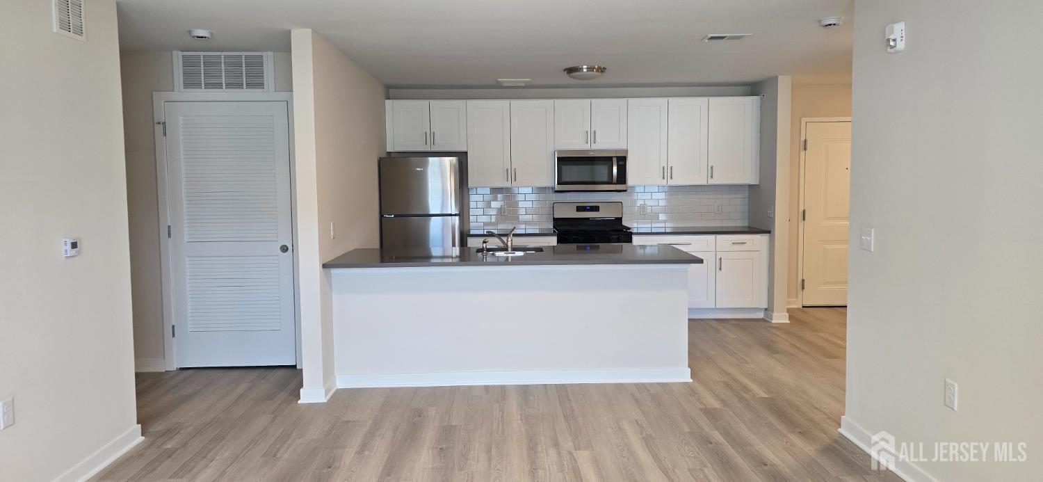 211 Henderson Road, Unit 1213 Monmouth Junction, NJ 08852 - Photo 26 of 27