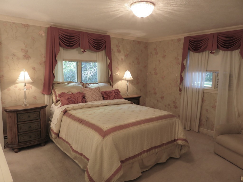 8 Maplewood Road Medfield, MA 02052 - Photo 16 of 27 Gallery Image 16