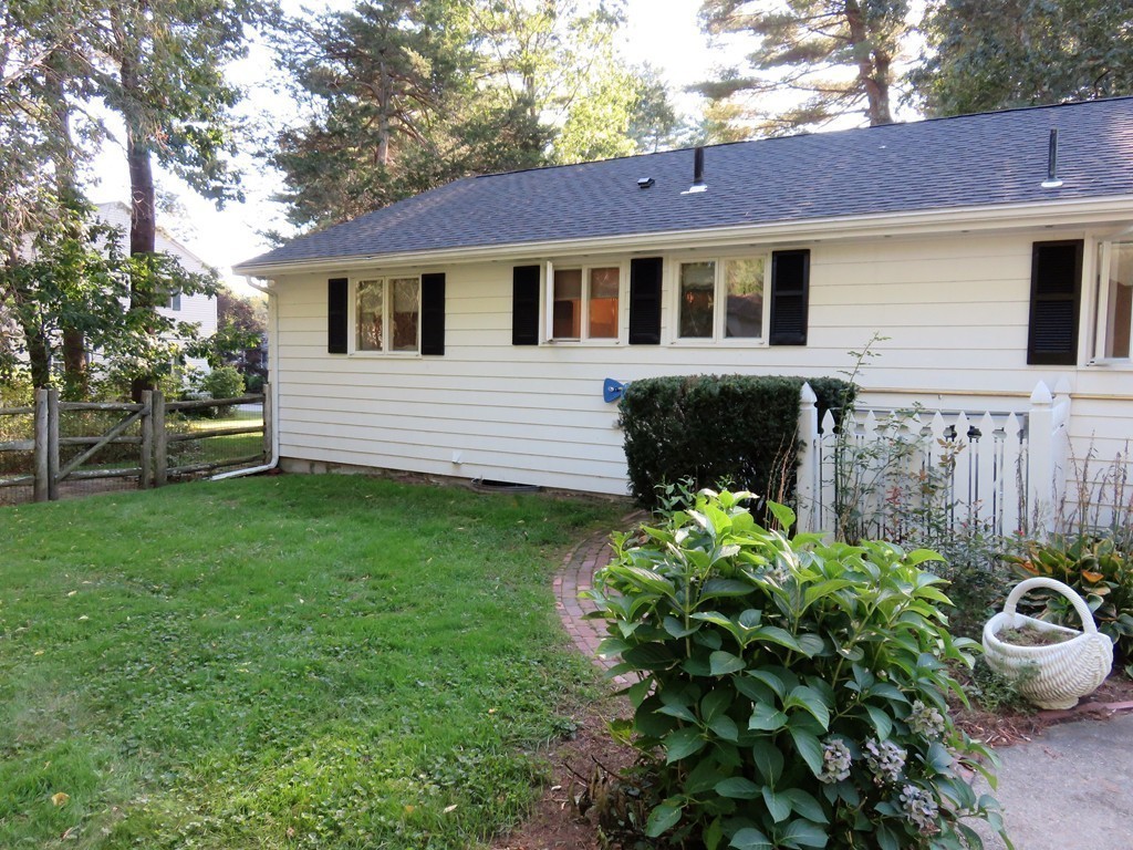 8 Maplewood Road Medfield, MA 02052 - Photo 18 of 27 Gallery Image 18