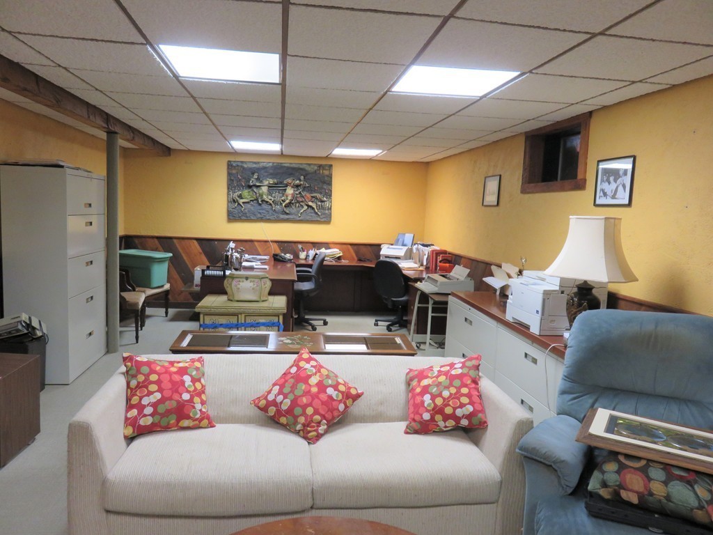 8 Maplewood Road Medfield, MA 02052 - Photo 21 of 27 Gallery Image 21