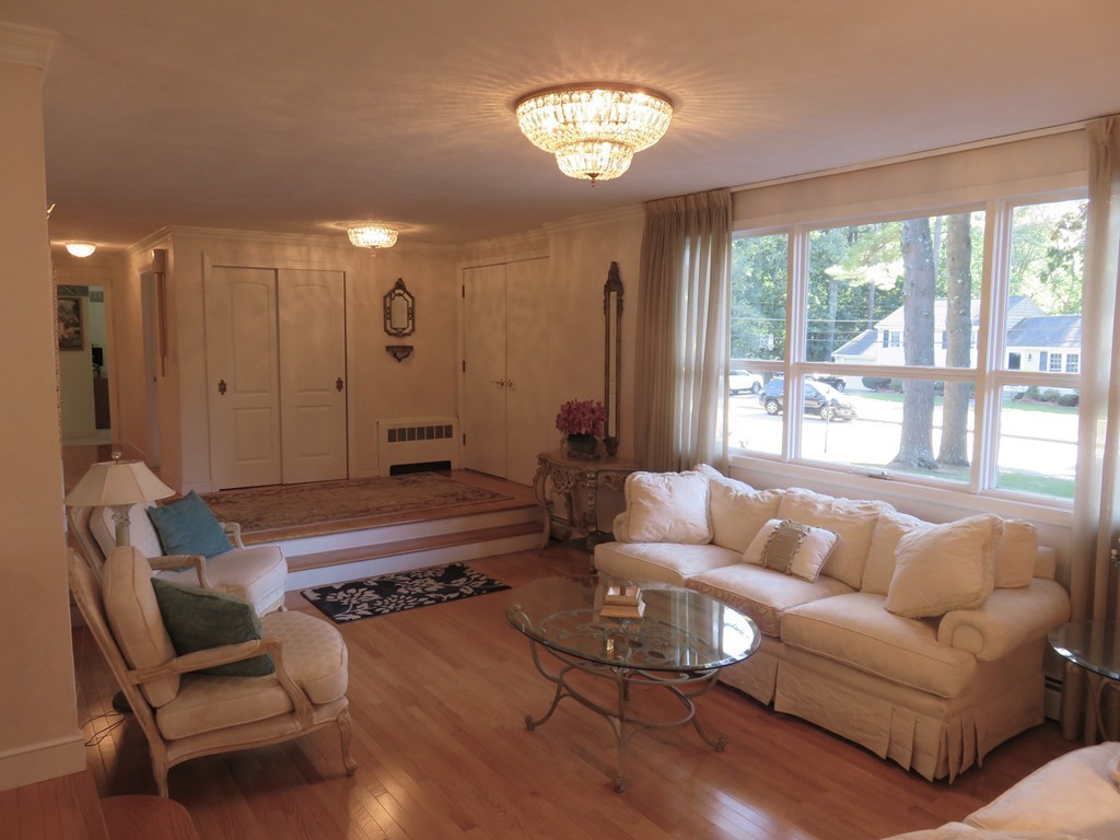 8 Maplewood Road Medfield, MA 02052 - Photo 7 of 27 Gallery Image 7