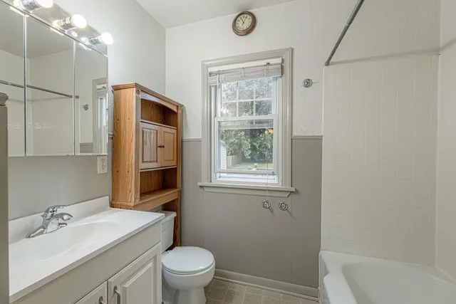 $225,000 | 718 Mac Arthur Drive, Beaver Dam, WI 53916