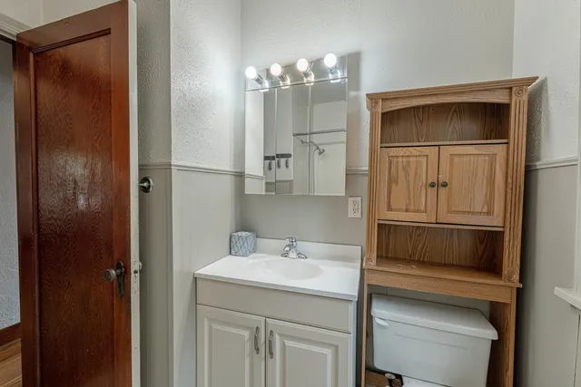 $225,000 | 718 Mac Arthur Drive, Beaver Dam, WI 53916