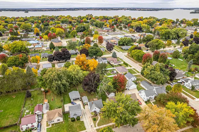 $225,000 | 718 Mac Arthur Drive, Beaver Dam, WI 53916