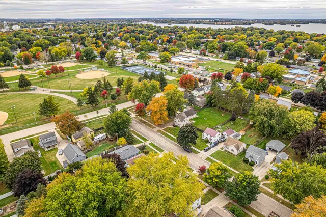 $225,000 | 718 Mac Arthur Drive, Beaver Dam, WI 53916