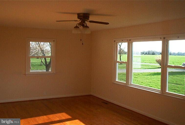 228 Ewingtown Road Church Hill, MD 21623 - Photo 6 of 8 Living Room