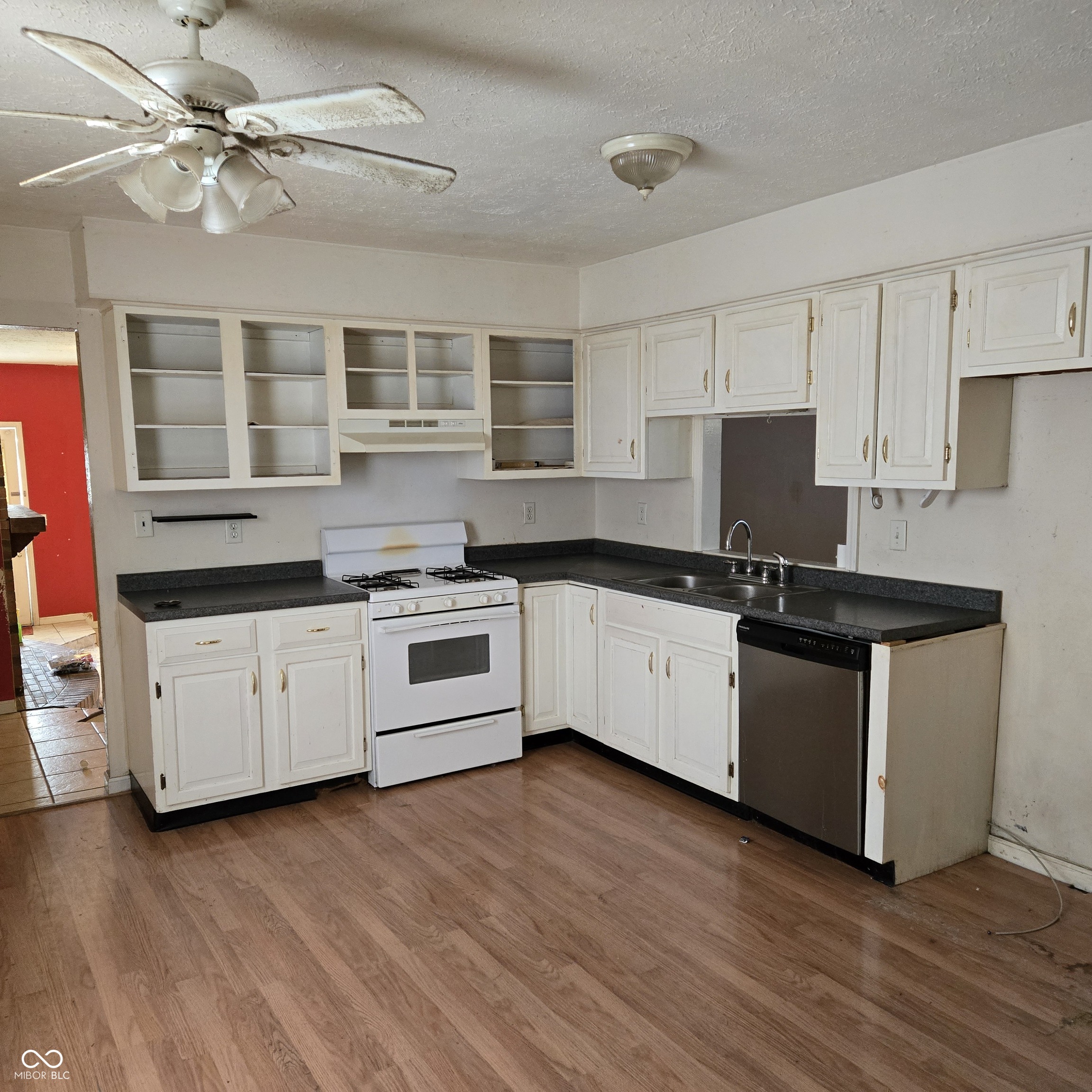 2133 Country Club Road Indianapolis, IN 46234 - Photo 5 of 20 Gallery Image 5