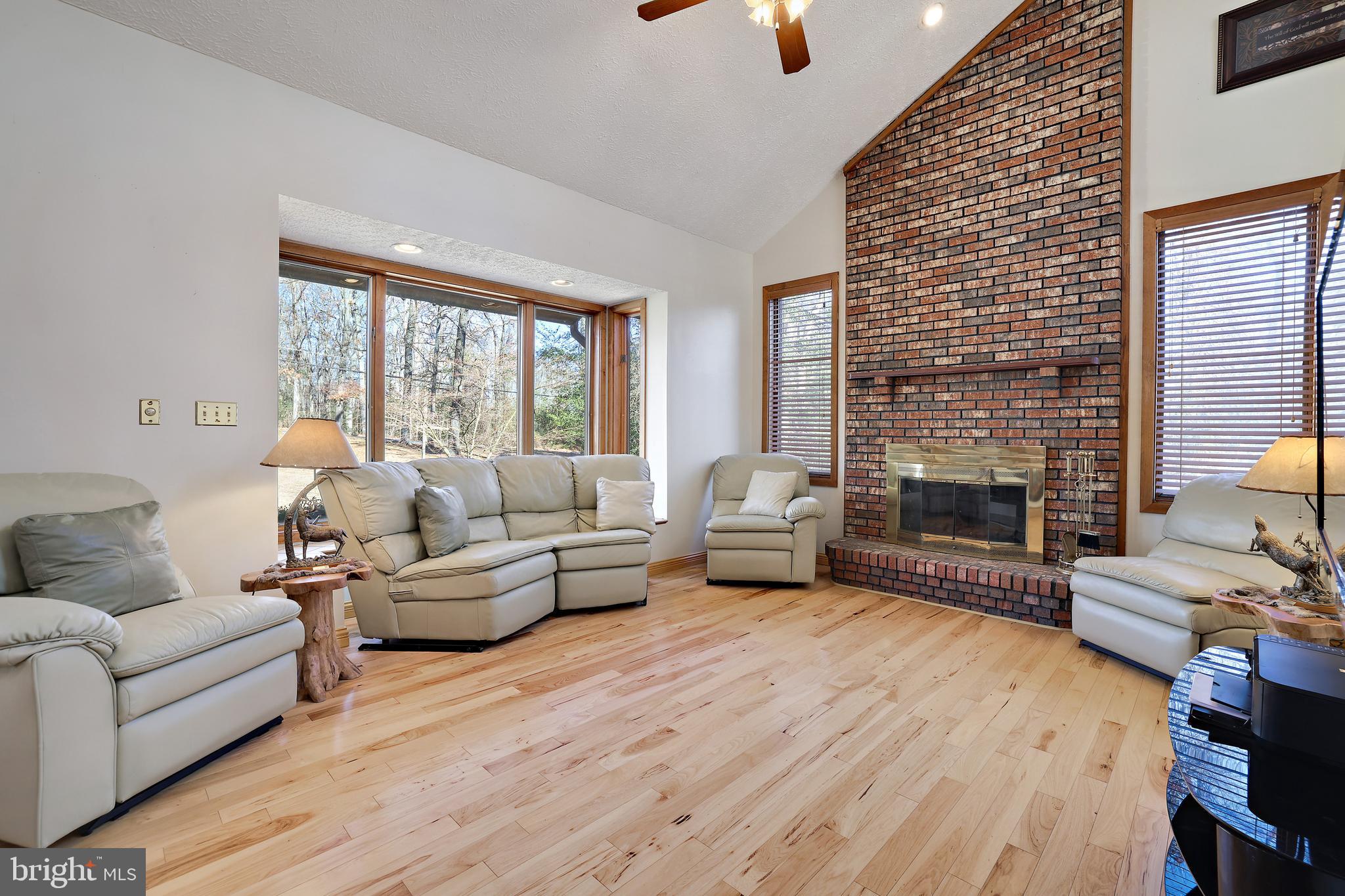 1719 Poplar Ridge Road Pasadena, MD 21122 - Photo 11 of 48 Gallery Image 11