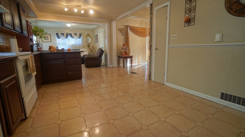49 Malden Street Springfield, MA 01108 - Photo 16 of 31 Gallery Image 16