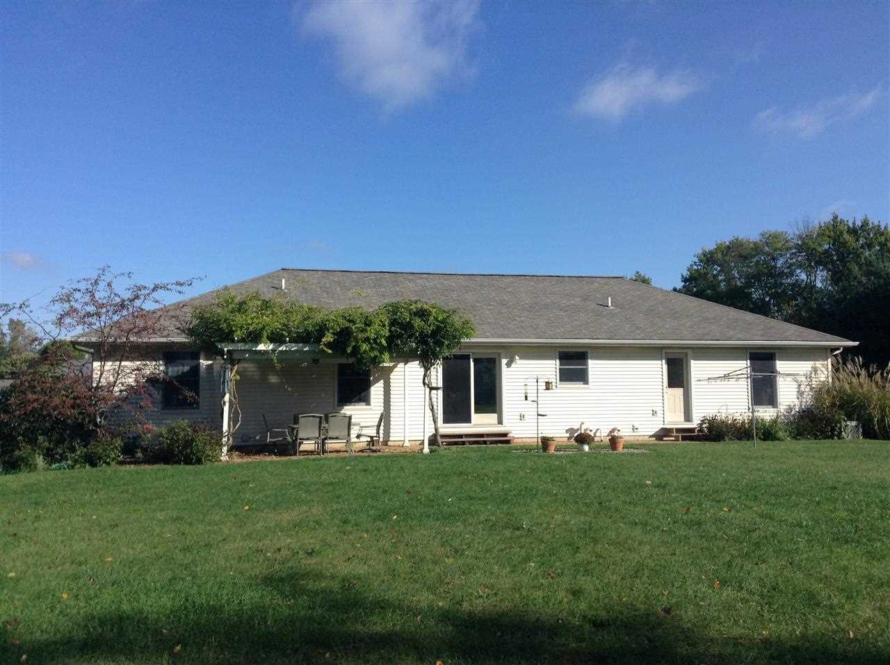 2571 East Wilcox Road Warsaw, IN 46580 - Photo 11 of 13 Gallery Image 11