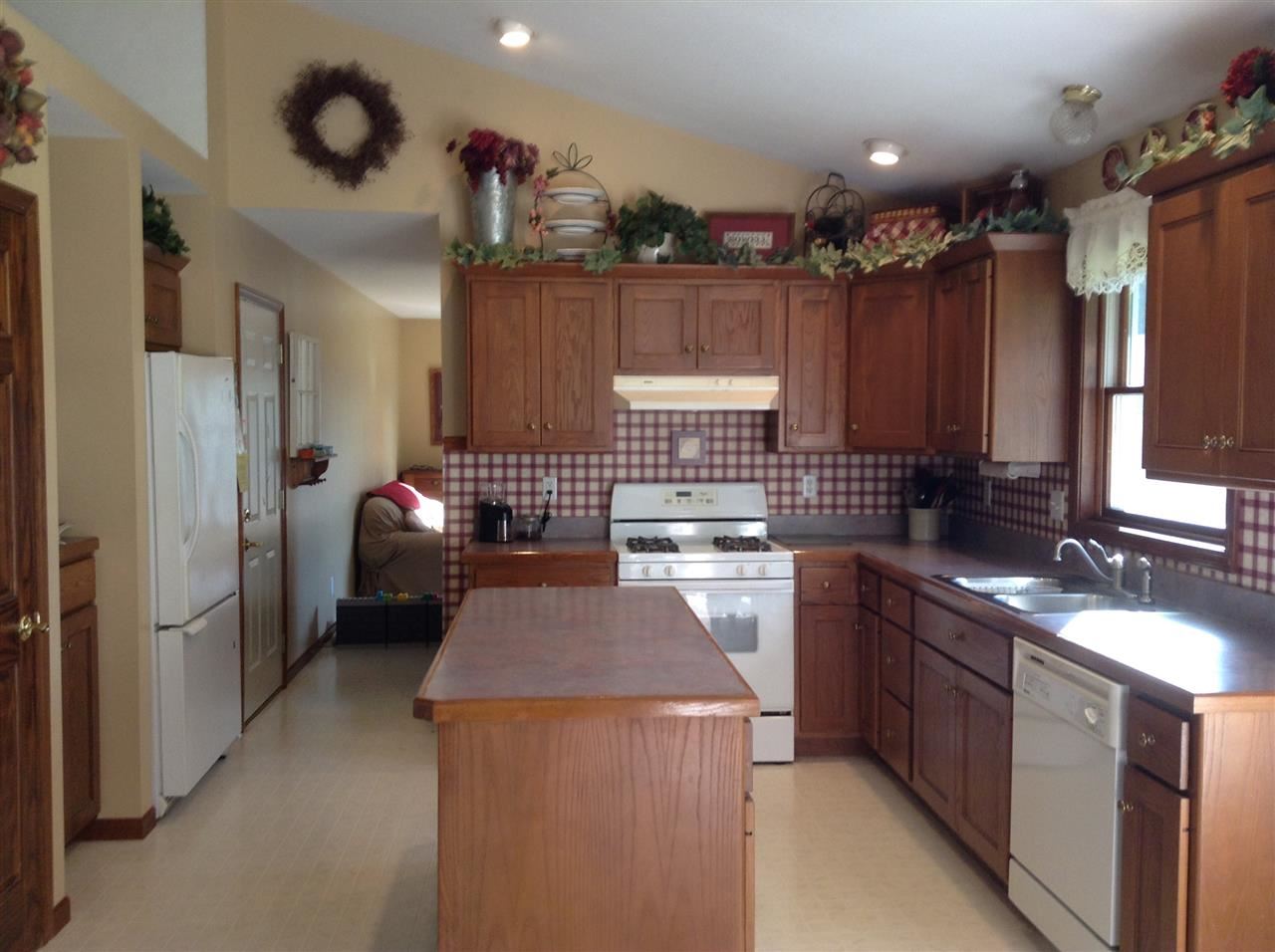 2571 East Wilcox Road Warsaw, IN 46580 - Photo 7 of 13 Gallery Image 7