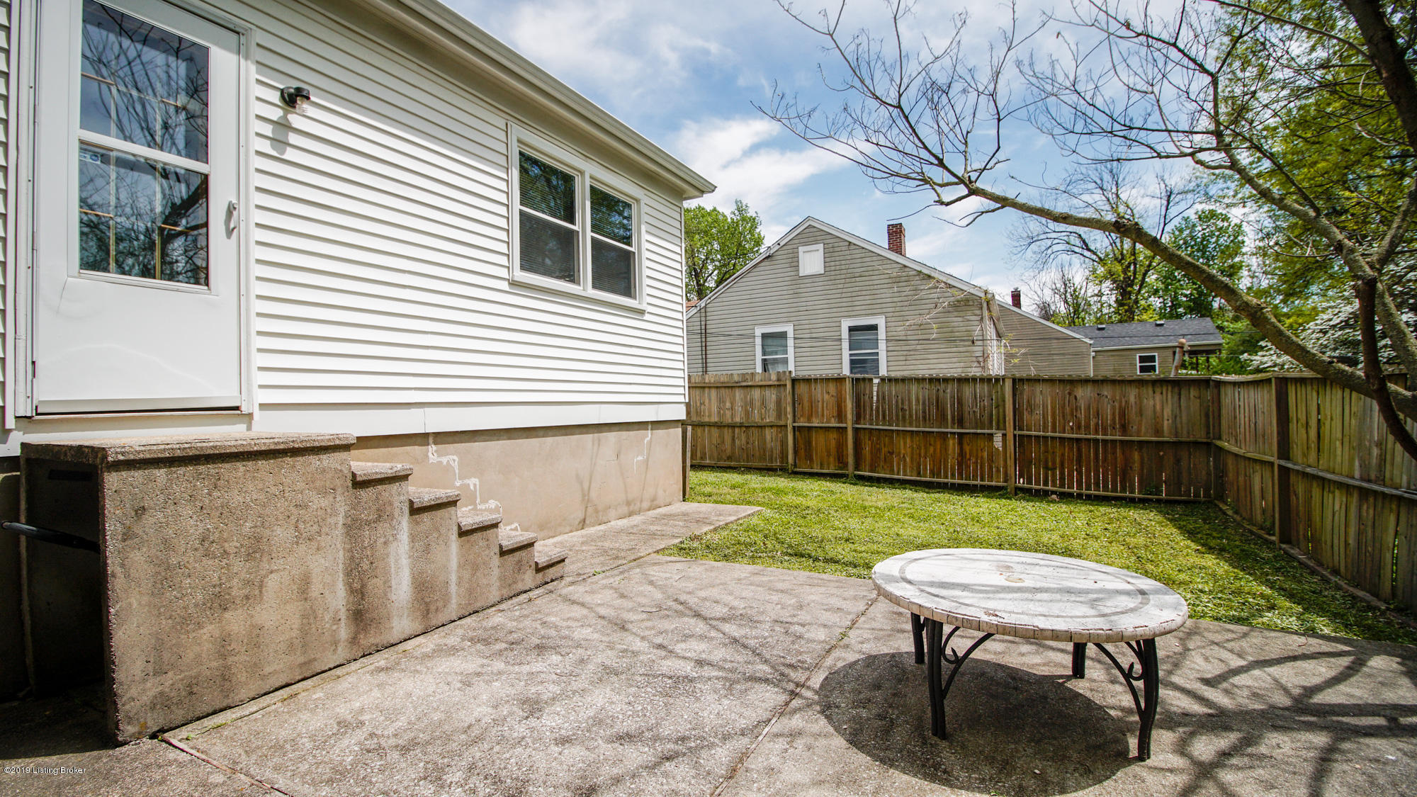 3071 University Road Louisville, KY 40206 - Photo 20 of 21 24_backyard patio