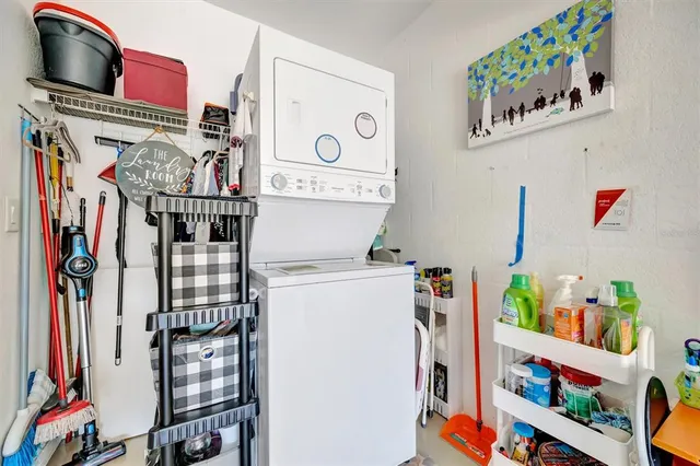 $250,000 | 2211 28th Avenue East, Palmetto, FL 34221