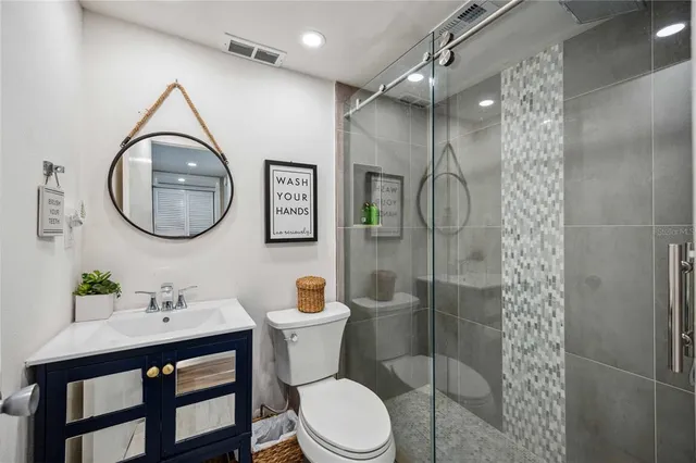 $599,999 | 3320 Gulf Of Mexico Drive, Unit 207C, Longboat Key, FL 34228