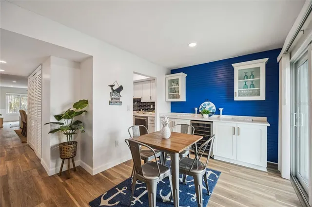 $599,999 | 3320 Gulf Of Mexico Drive, Unit 207C, Longboat Key, FL 34228