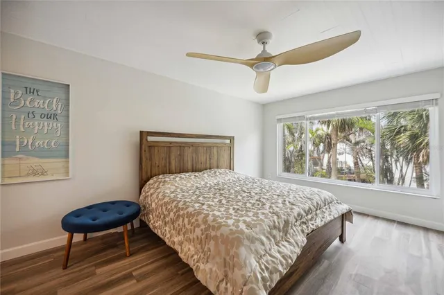 $599,999 | 3320 Gulf Of Mexico Drive, Unit 207C, Longboat Key, FL 34228