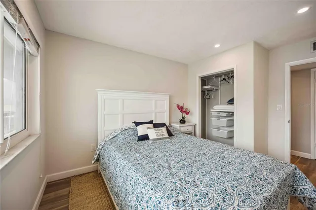 $599,999 | 3320 Gulf Of Mexico Drive, Unit 207C, Longboat Key, FL 34228