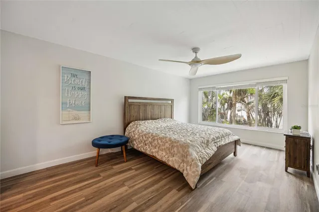 $599,999 | 3320 Gulf Of Mexico Drive, Unit 207C, Longboat Key, FL 34228