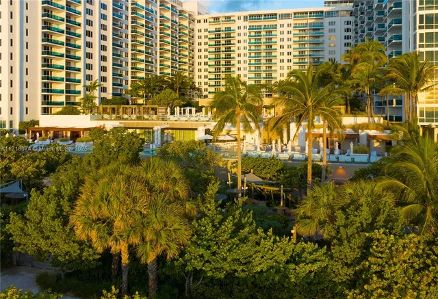 a view of a large building