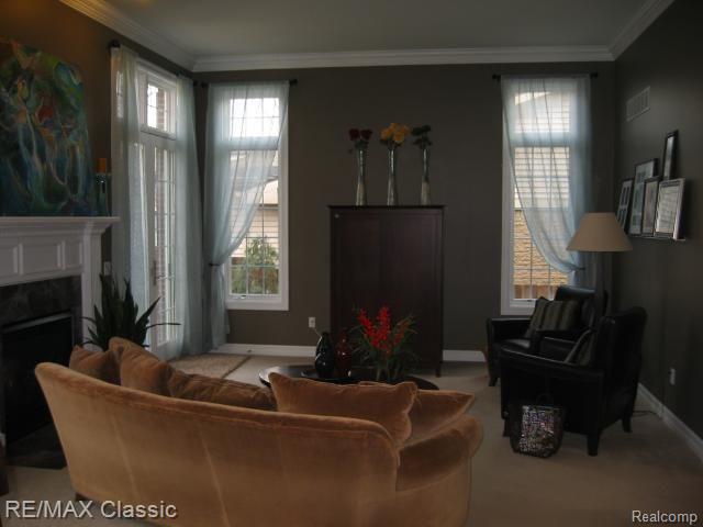 530 West 3rd Street Rochester, MI 48307 - Photo 3 of 18 Greatroom