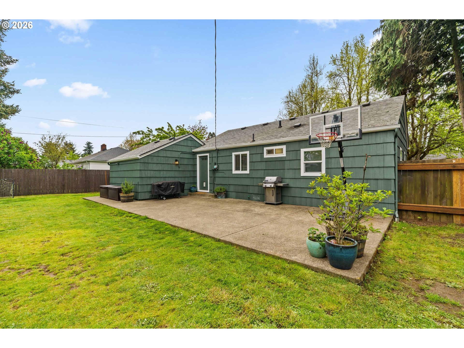 3155 Bell Avenue Eugene, OR 97402 - Photo 25 of 30 a house view with a garden space