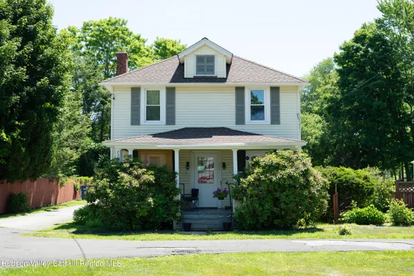 $825,000 | 7316-7318 South Broadway, Red Hook, NY 12571