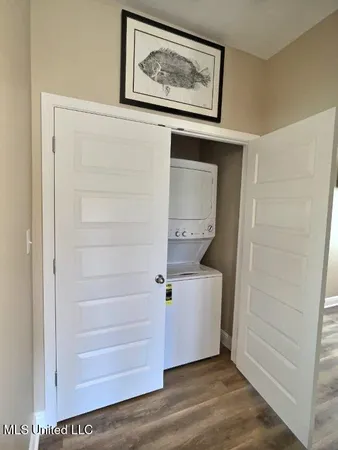 $1,900 | 8712 West Simmons Bayou Drive, Ocean Springs, MS 39564