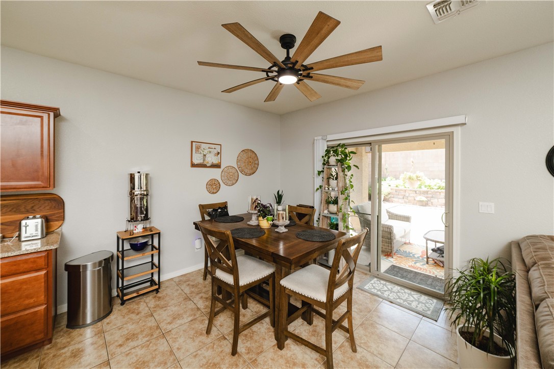 3362 Motherload Road Kingman, AZ 86401 - Photo 11 of 51 Dining Area