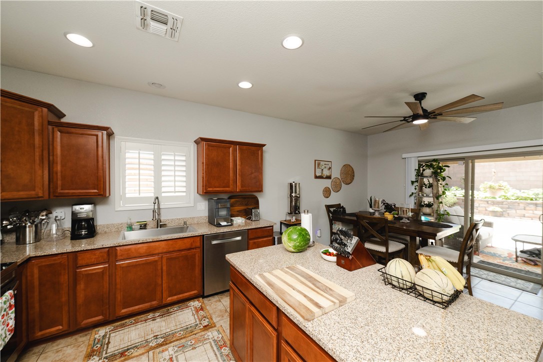 3362 Motherload Road Kingman, AZ 86401 - Photo 14 of 51 Kitchen