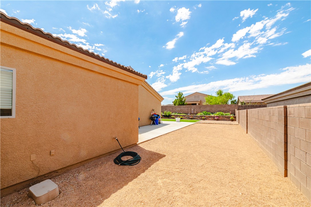 3362 Motherload Road Kingman, AZ 86401 - Photo 42 of 51 Rear side yard