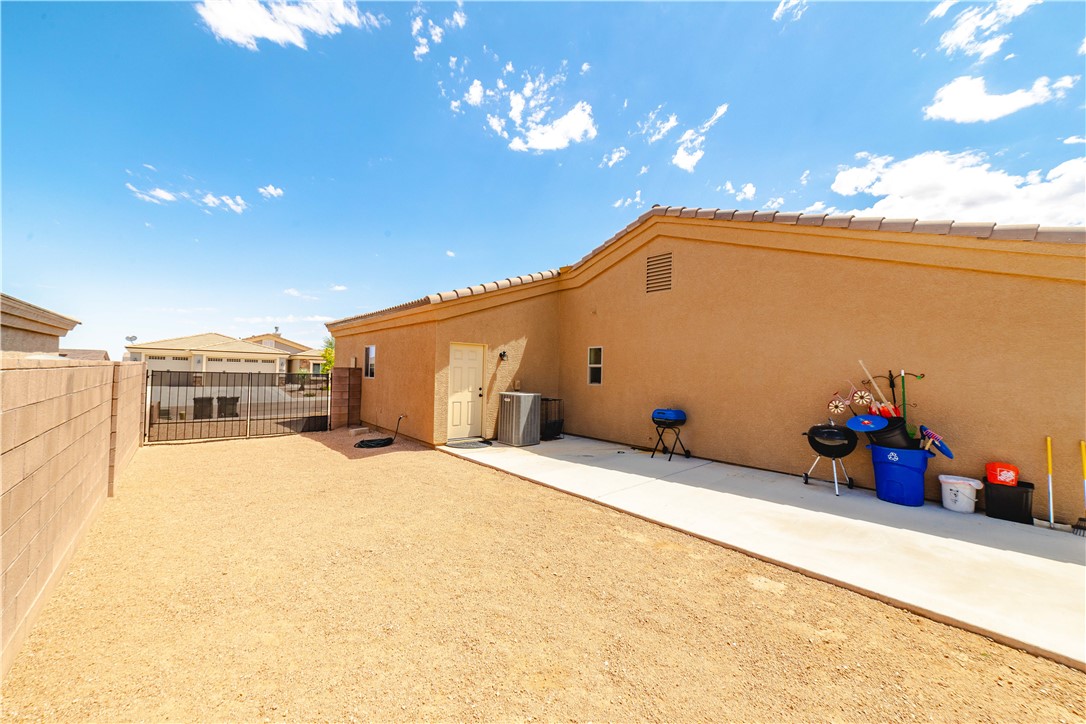 3362 Motherload Road Kingman, AZ 86401 - Photo 45 of 51 Full RV Parking