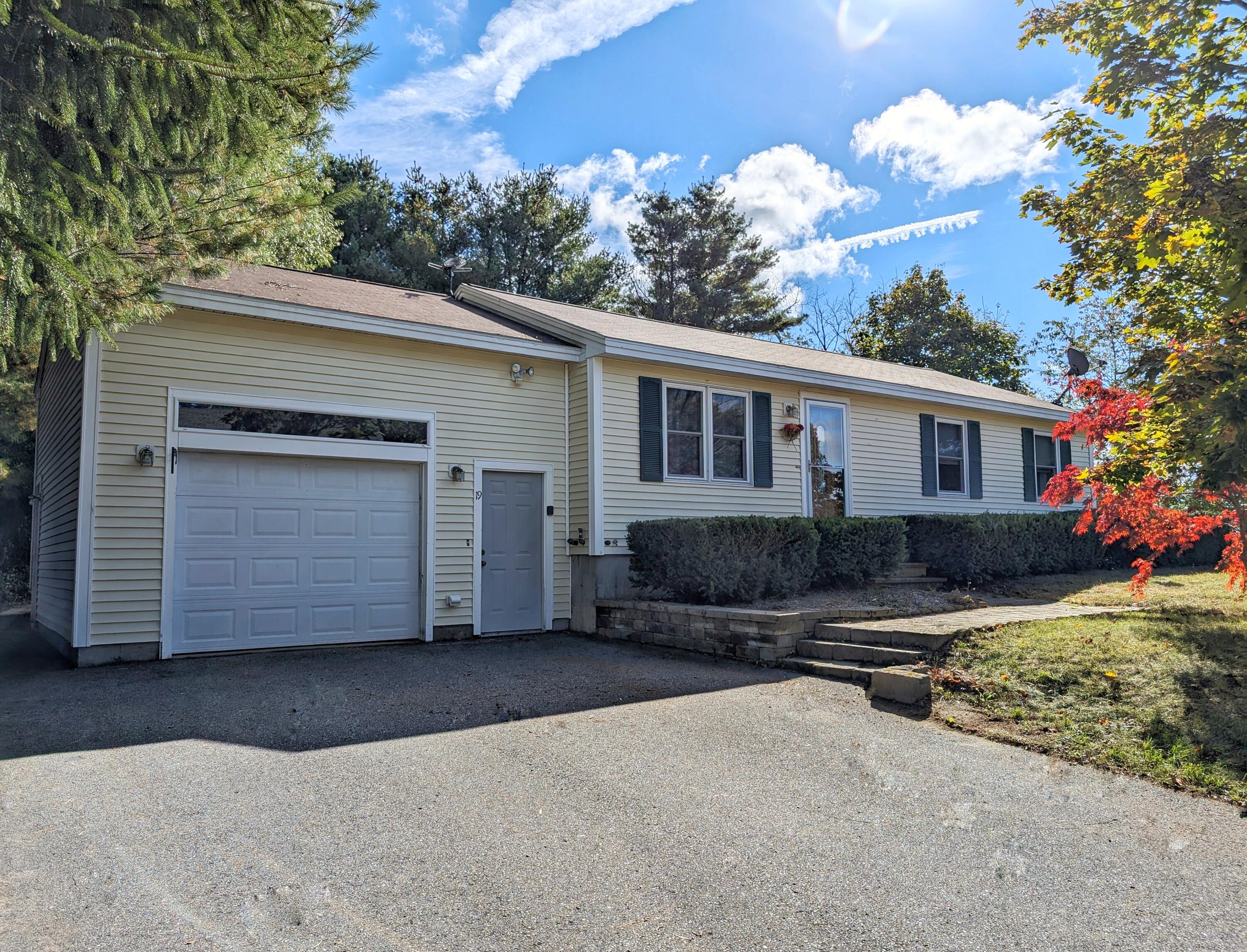 19 Ryan Road Saco, ME 04072 - Photo 2 of 44 PXL_20240929_141417409