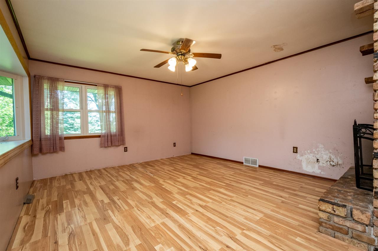 1128 R Avenue Marengo, IA 52301 - Photo 8 of 22 Gallery Image 8