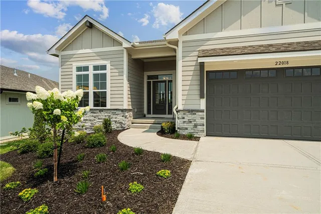 $823,036 | 22018 West 114th Street, Olathe, KS 66061