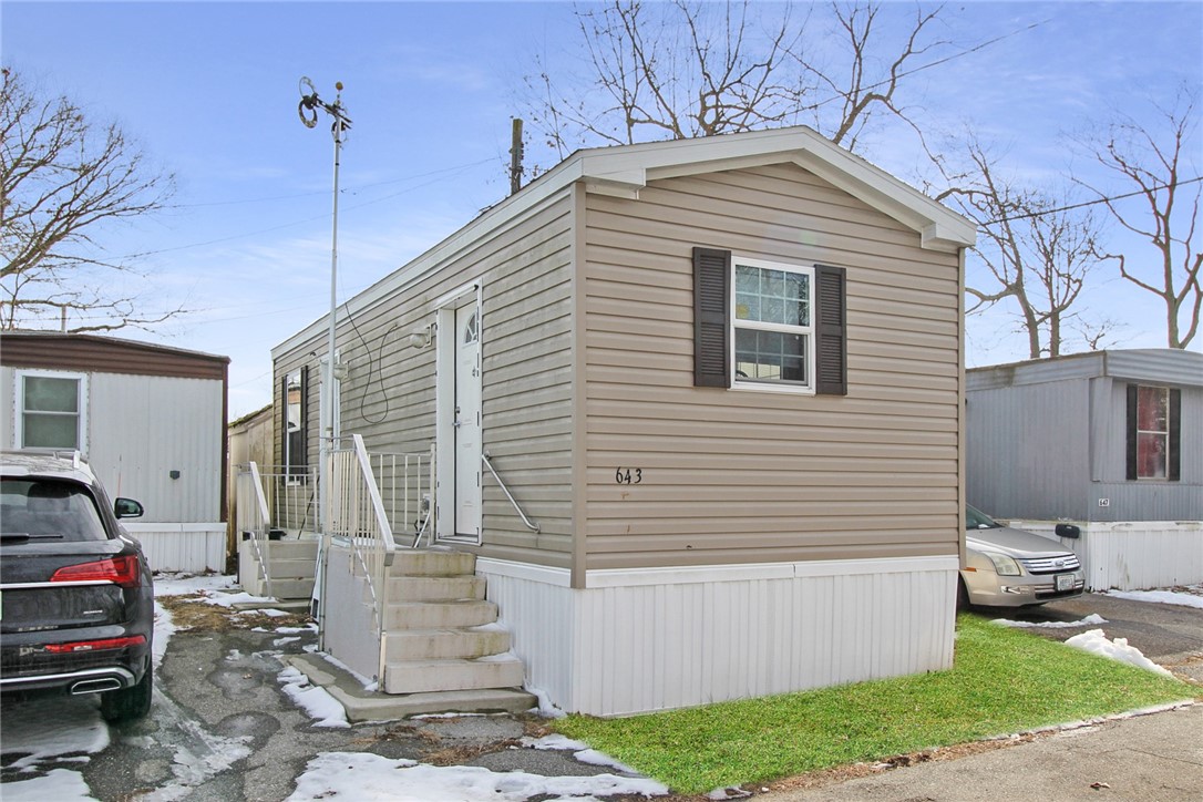 Welcome to 643 Forest Park