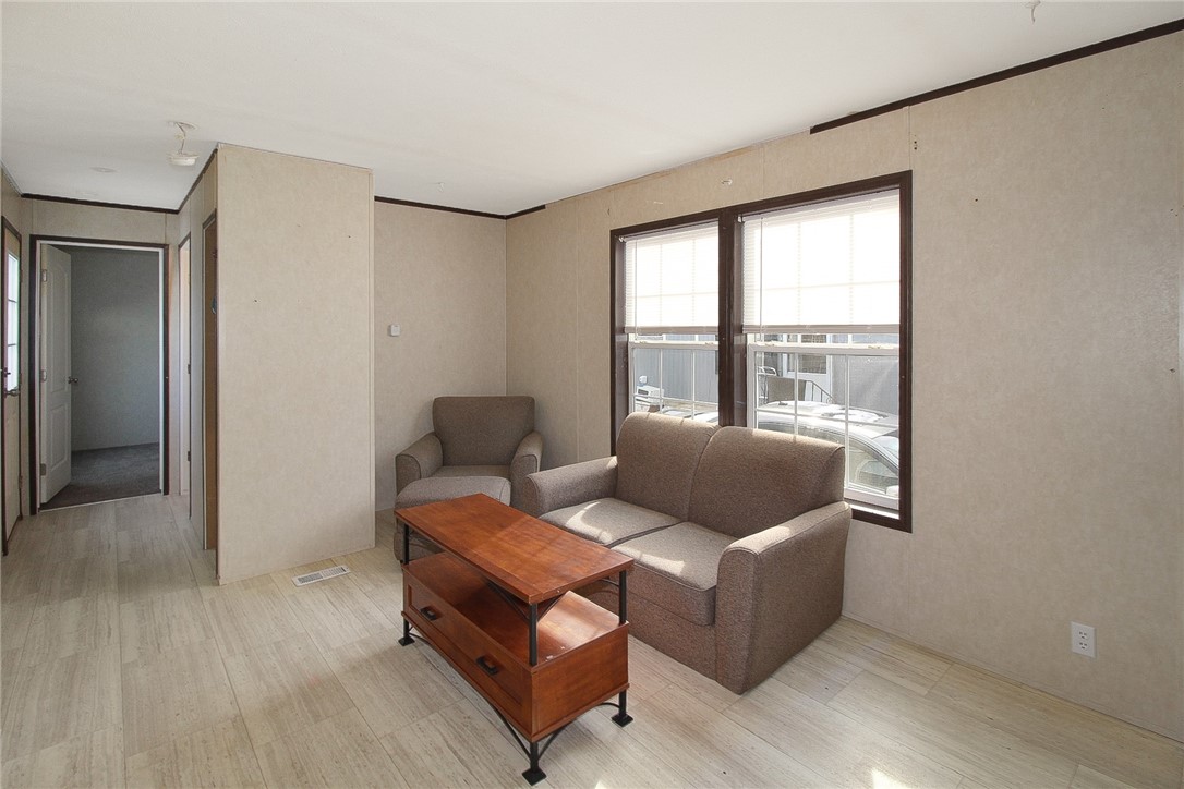 643 Forest Park Middletown, RI 02842 - Photo 6 of 10 Living Area